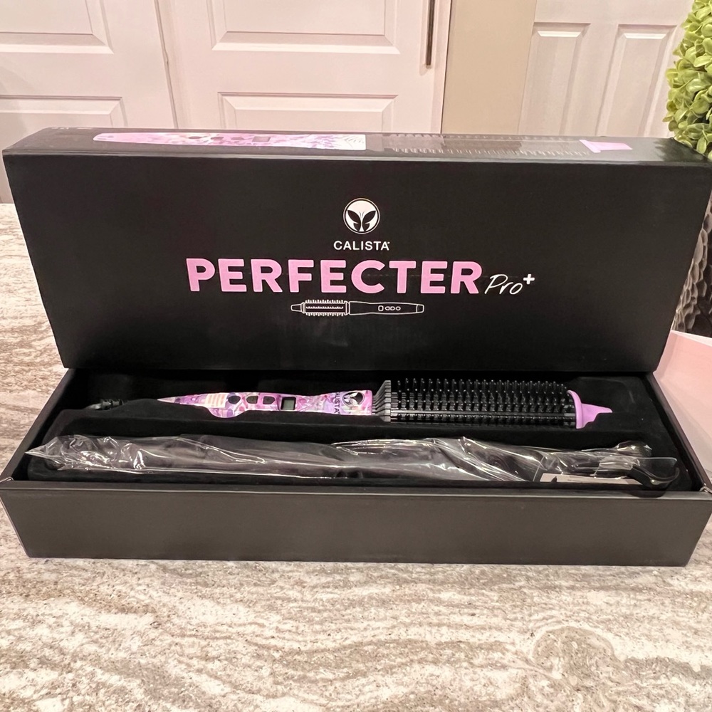NEW IN THE BOX CALISTA PERFECTER PRO + Heated Round Brush Curling Iron